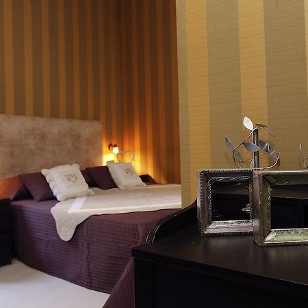 רומא Caracciolo Guest House מראה חיצוני תמונה