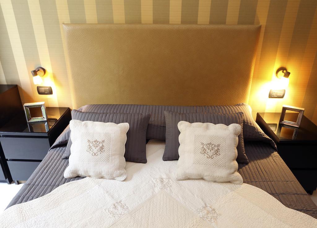 רומא Caracciolo Guest House חדר תמונה