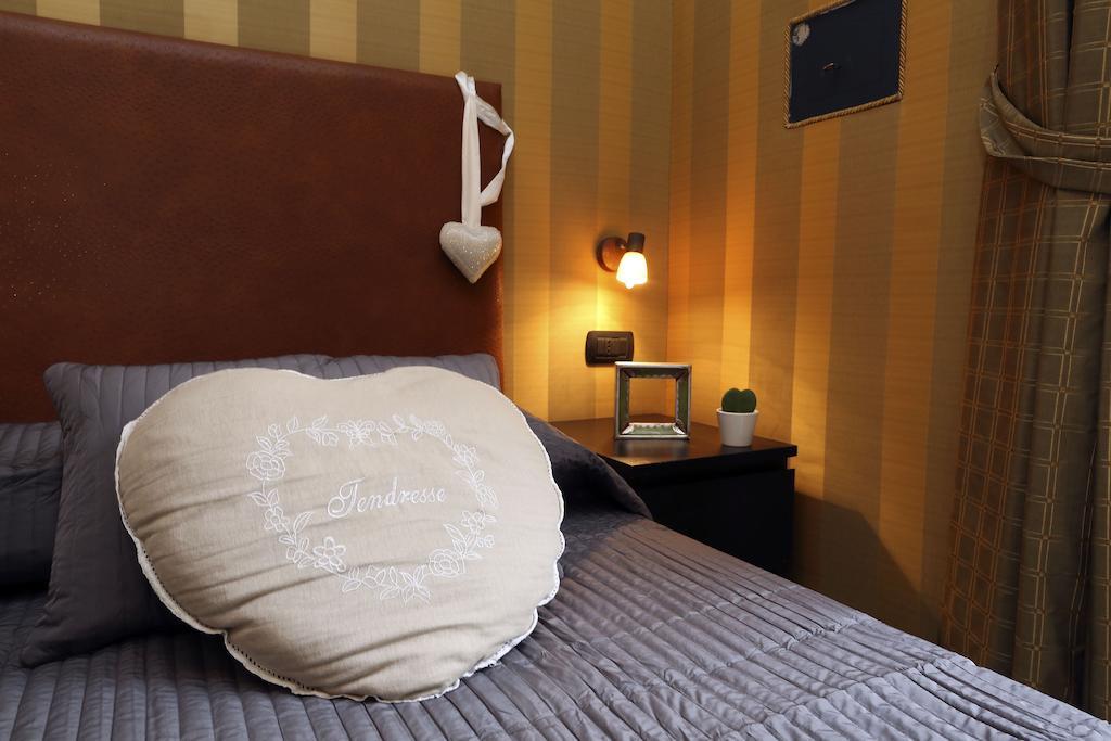 רומא Caracciolo Guest House חדר תמונה
