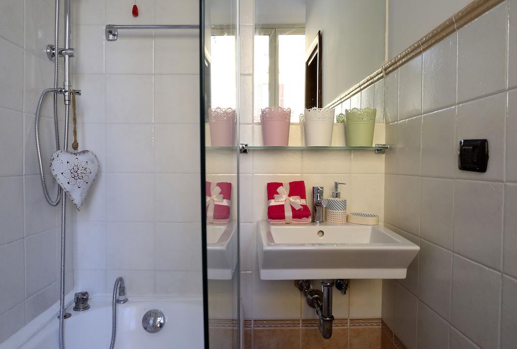 רומא Caracciolo Guest House חדר תמונה