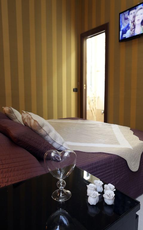 רומא Caracciolo Guest House חדר תמונה