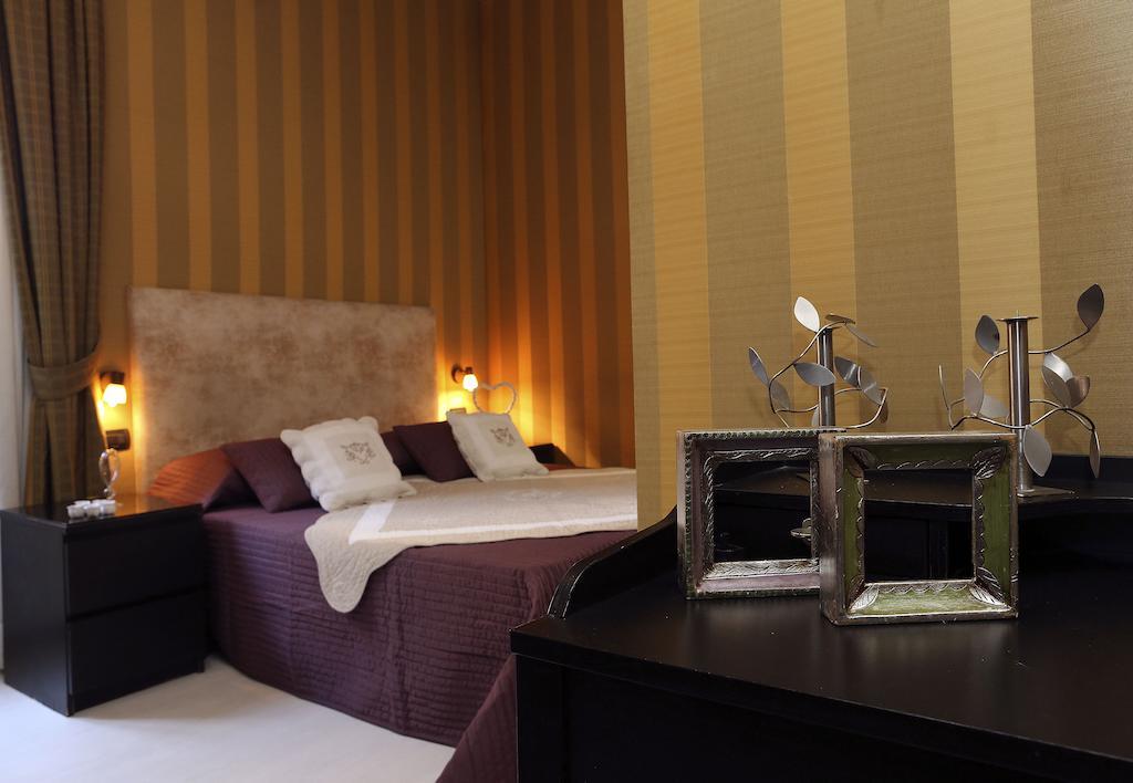רומא Caracciolo Guest House מראה חיצוני תמונה